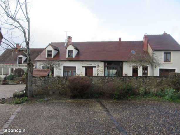 Maison 14 pièces 380 m²