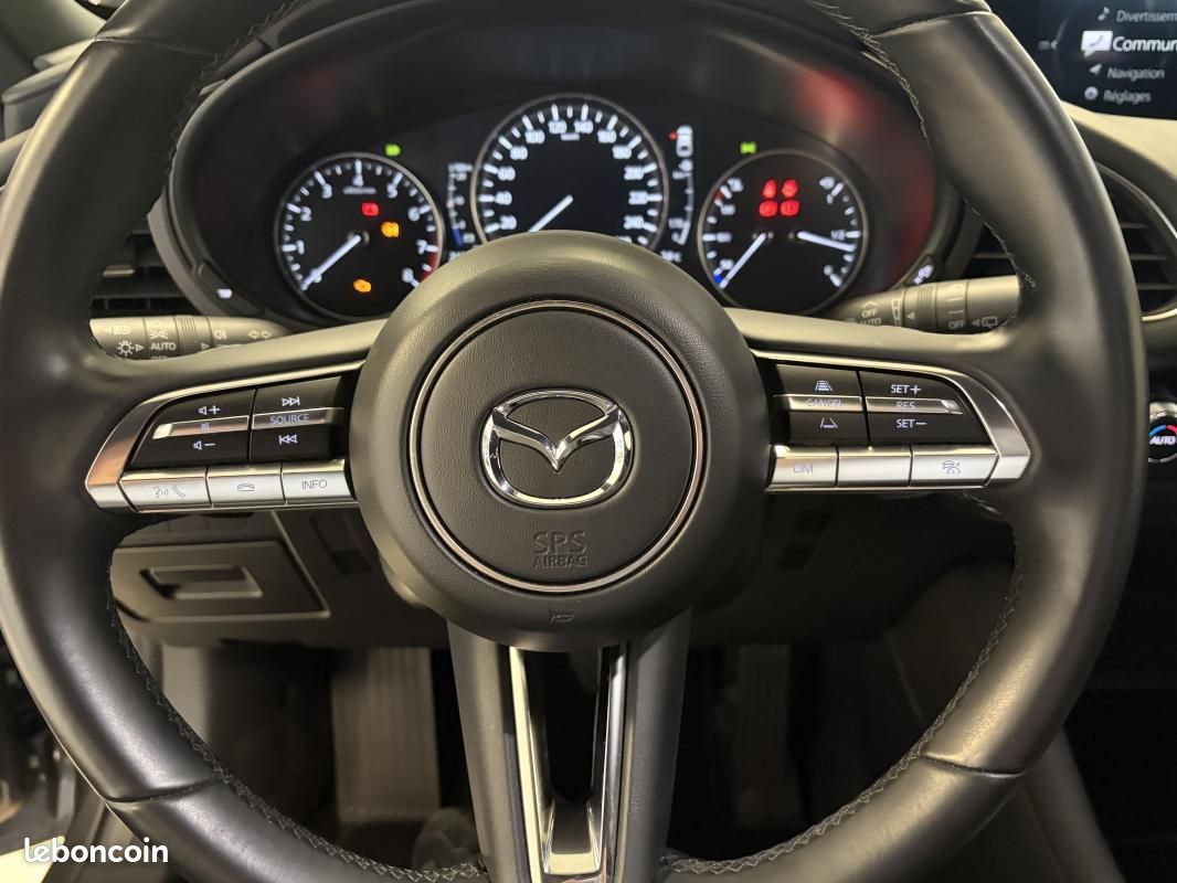 Mazda 3 2.0 e-Skyactiv-X Mild-Hybrid (image 12)