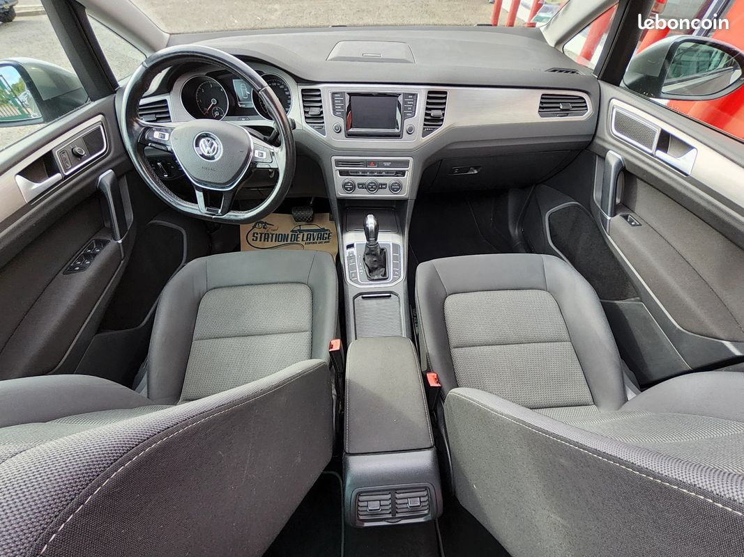 Interior Volkswagen Sportsvan 2014 VOLKSWAGEN GOLF