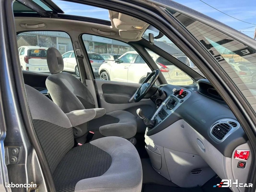Citroen Xsara Picasso 1.6 HDI 90ch EXCLUSIVE TOIT OUVRANT (image 6)