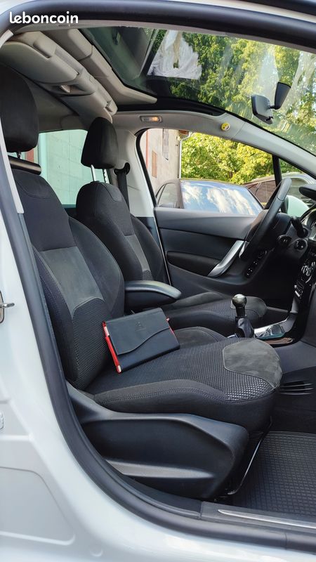 CITROEN C3 PHASE II 1.4L HDi 70 ch AIRDREAM EDITION EXCLUSIVE CLIMATISATION / REGULATEUR DE 2012 (image 3)