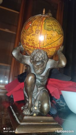 Statuette géant Atlas portant le monde - Fineartsfrance
