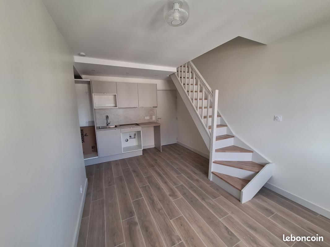 Appartement 3 pièces 42 m² · à Mézières-sur-Seine · 42 m² · 900 €/mois