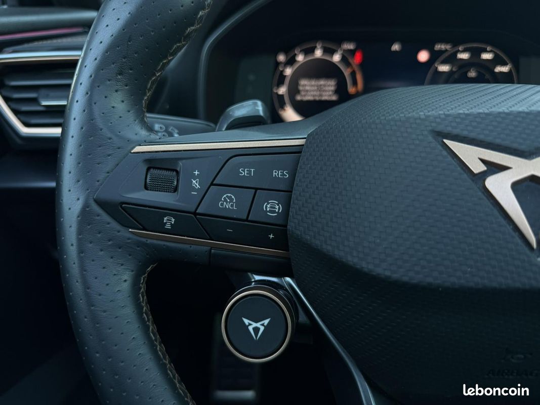 CUPRA FORMENTOR NV 1.5 e-TSI 150 DSG7 avec Hayon élec et Toit ouvrant (image 8)