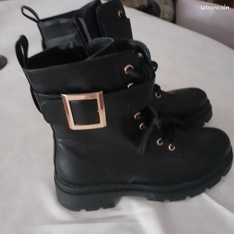 Bottines pointure 40 état neuf jamais portées (image 2)