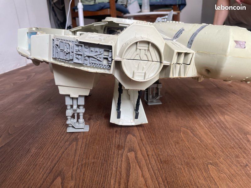 Jouet Vintage Star Wars Faucon Millénium Tonka 1995 - à Restaurer
