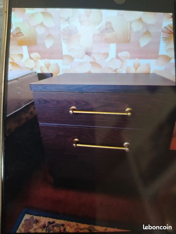 Armoire penderie avec beaucoup de rangement plus un lit double plus deux chevet (image 4)