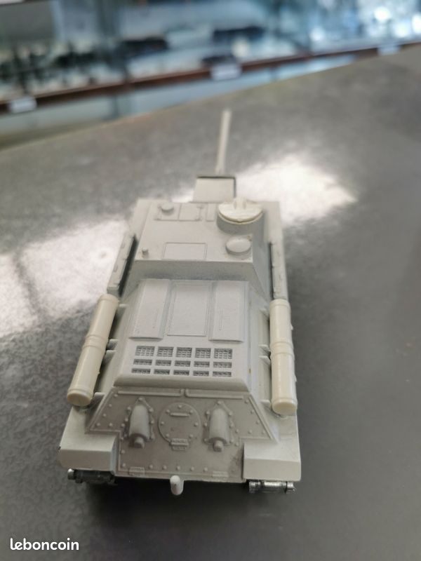 char solido France blanc le SU-100 urss neuf avec accessoires
