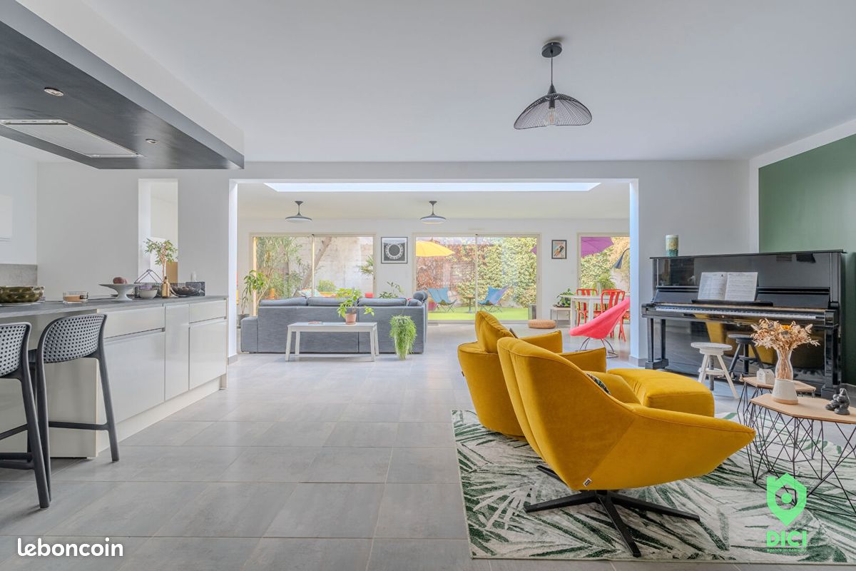 Maison 8 pièces 228 m² · à Angers · 228 m² · 988 000 €