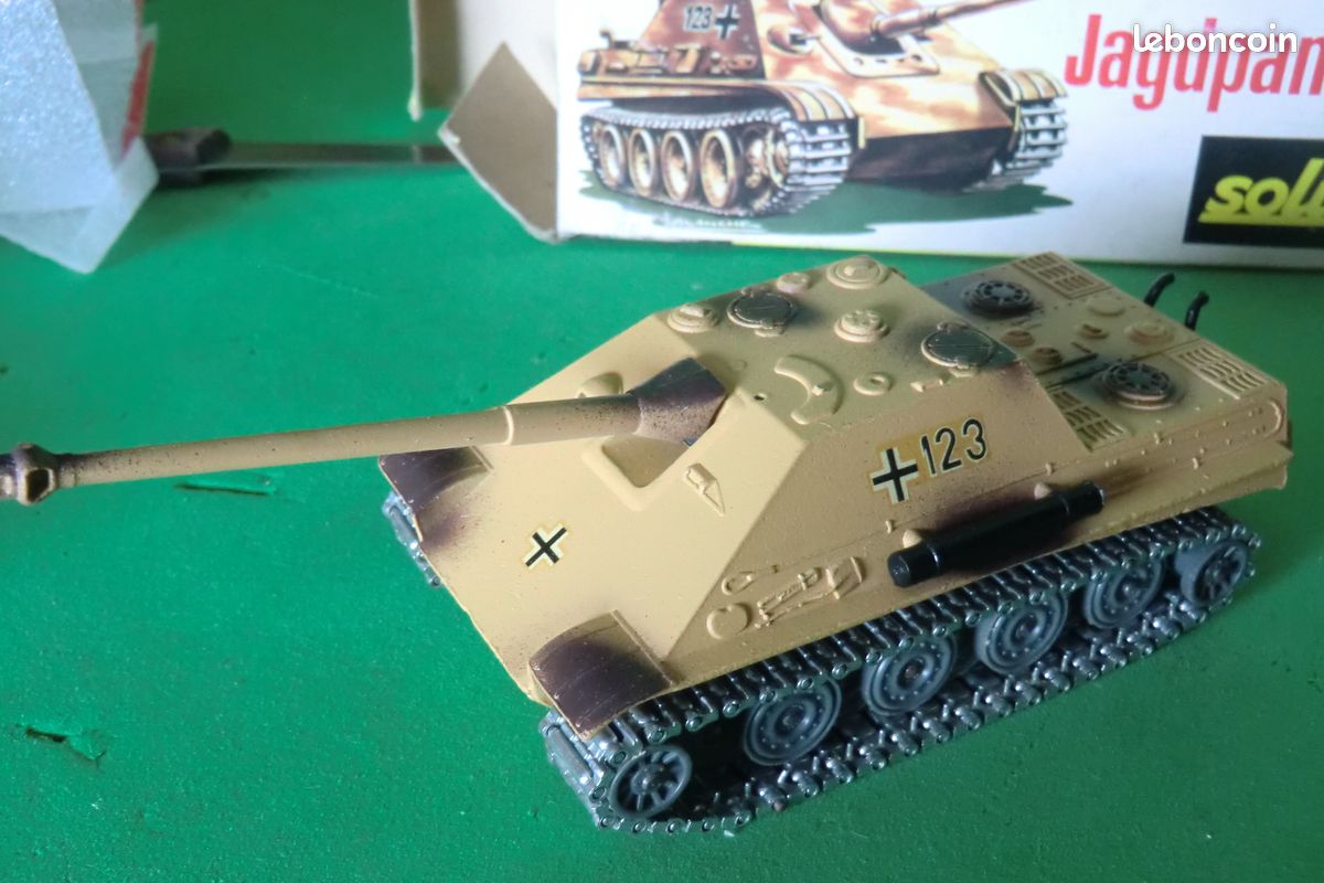 Solido Jagd Panther | One of a collection of fine Diecast ta