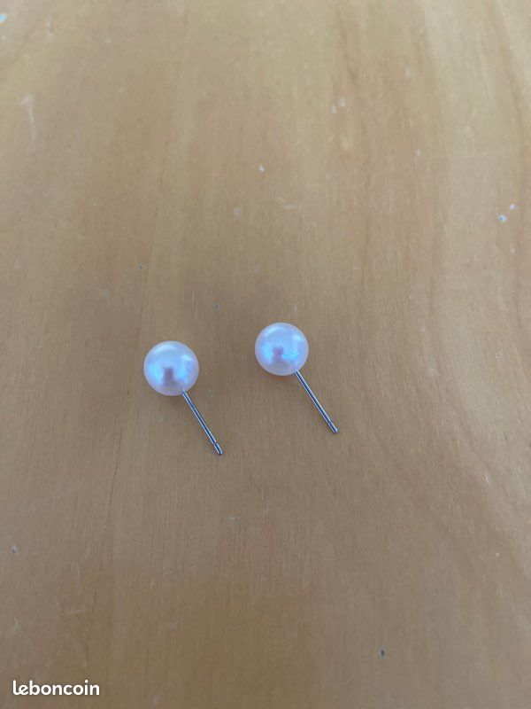 Boucles d’oreille avec perles neuf pour femme (image 1)