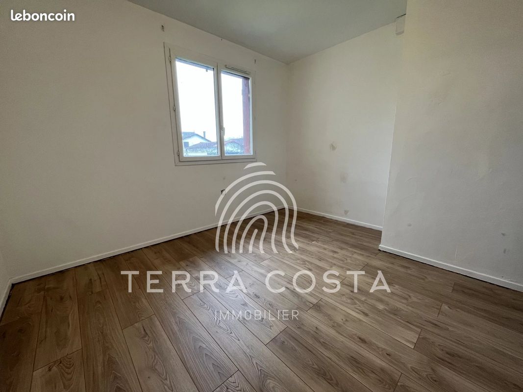 Maison 5 pièces 110 m² - Lahontan 64270 (image principale 7)