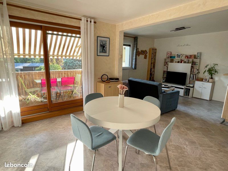 Parking 4 pièces 83 m² · à Challes-les-Eaux · 83 m² · 325 000 €