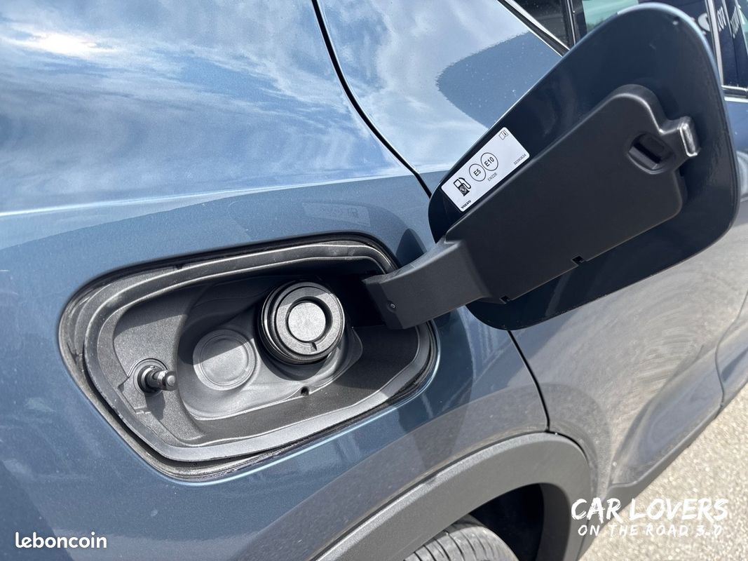 VOLVO XC40 B3 163 ch DCT7 Lounge Edition (image 27)