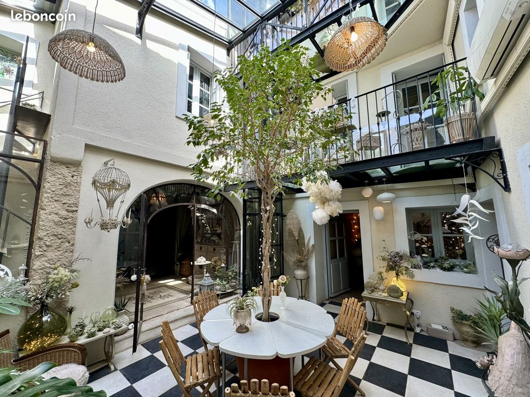 Maison 4 pièces 130 m² · à L'Isle-sur-la-Sorgue · 130 m² · 780 000 €