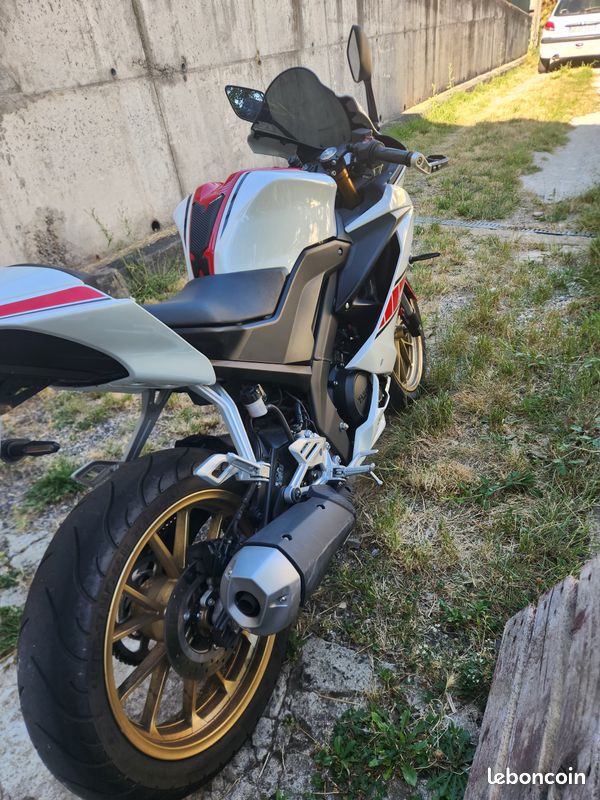 Yamaha r125 60th anniversary (image 2)