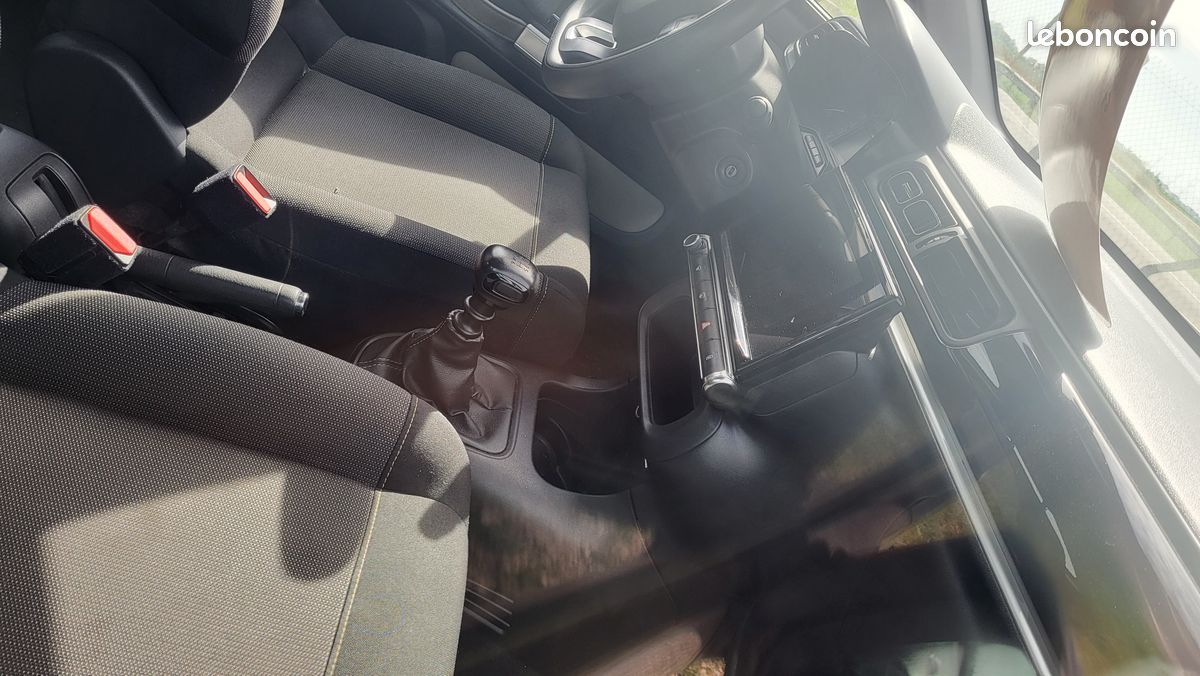 CITROEN C3BHDI100 moteur echange standart citroen 250KMS/ 1e main entretien peugeot 03/22 8860TTC/7883.33HT (image 3)