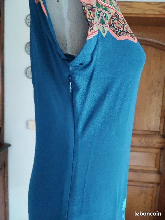 Robe Desigual Taille 38 - Couleur Beige Et Bordeaux, Neuve Sans étiquettes