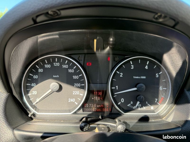 Bmw SERIE 1 CABRIOLET (E88) 118I 143CH CONFORT (image 21)