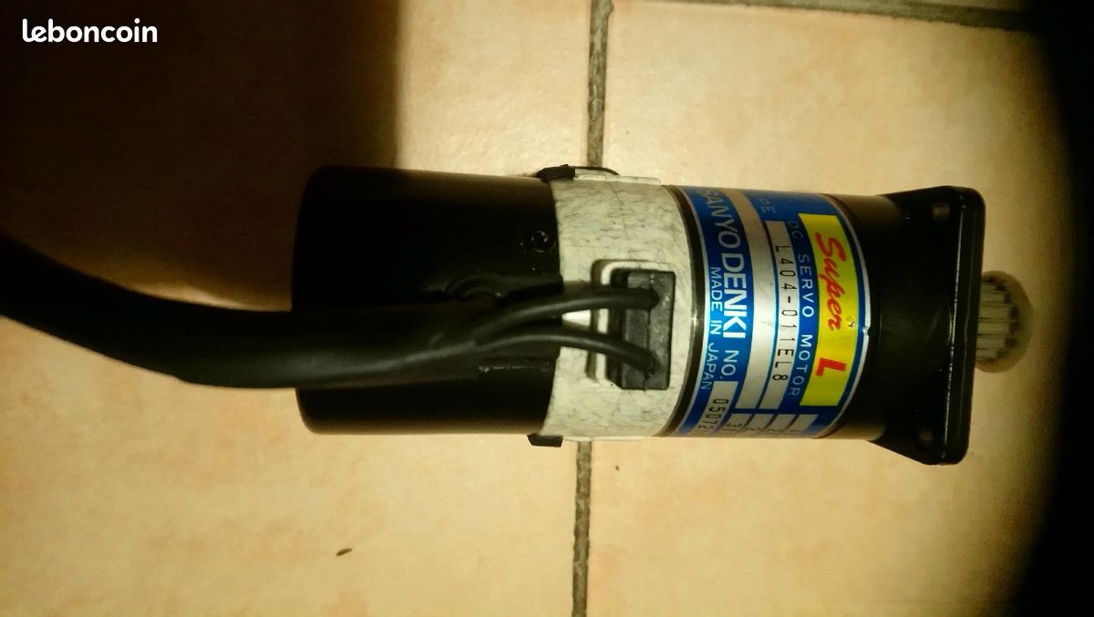 Moteur Sanyo denki servo dc (image 1)