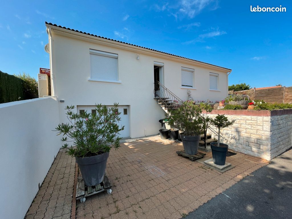 Maison 4 pièces 115 m² · à La Châtaigneraie · 115 m² · 950 €/mois