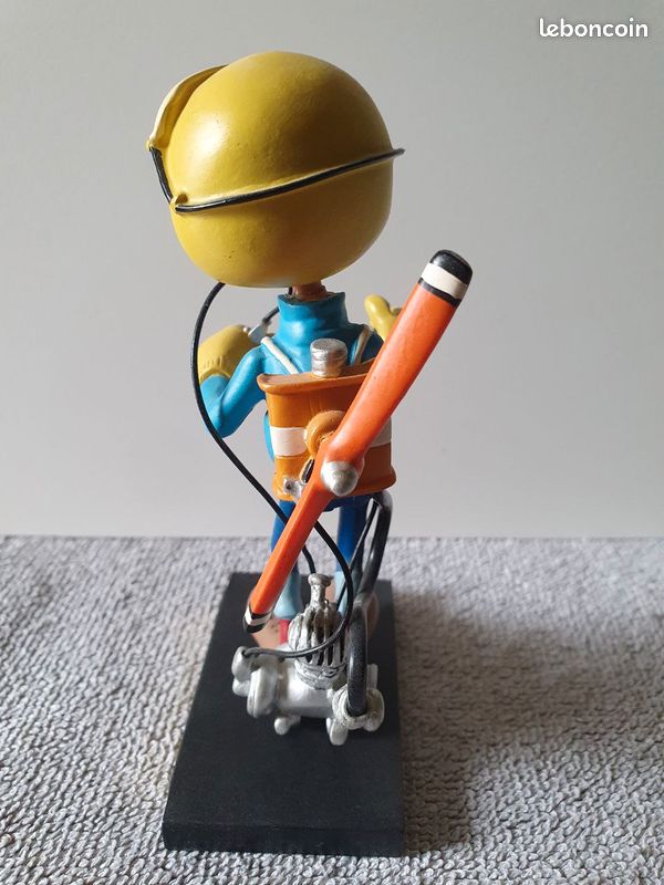 Figurine Gaston Lagaffe En Résine (Plastoy Atlas) Avec Patins à Piles - Occasion