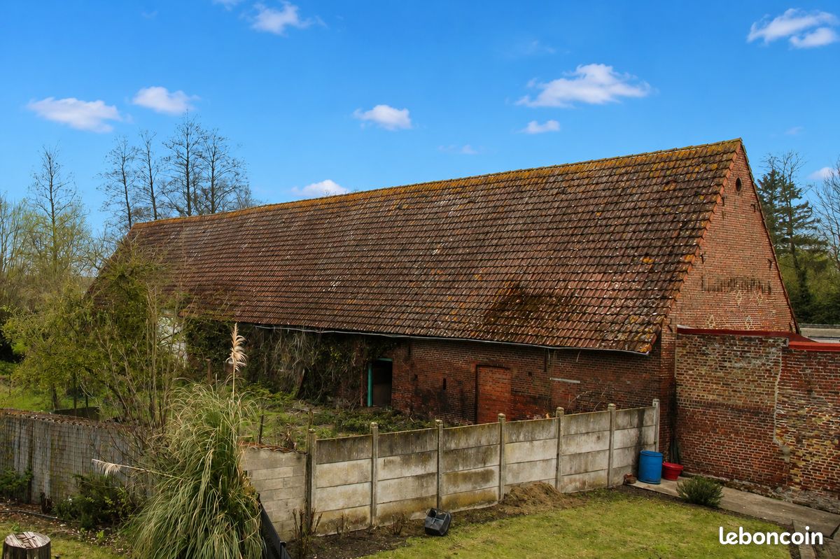 Maison 1 pièce 300 m² · à Wormhout · 300 m² · 299 000 €