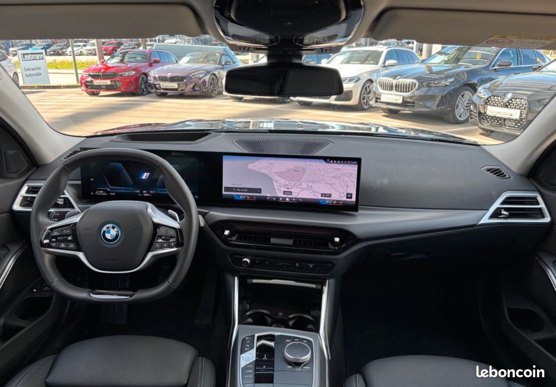 BMW Série 3 TOURING 330e 292 19KW / CAMÉRA 360° ATTACHE REMORQUE AFFICHAGE TETE HAUTE REGULATEUR ... (image 10)