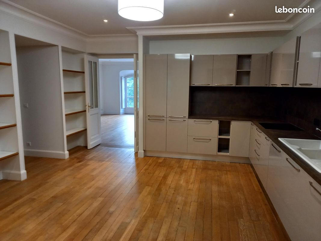 Appartement 4 pièces 129 m² · à Bordeaux · 129 m² · 2 428 €/mois