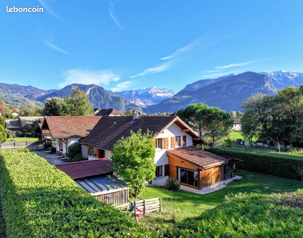 Maison 6 pièces 157 m² · à Thyez · 157 m² · 560 000 €