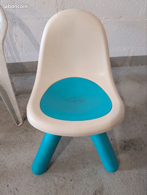 Smoby Life - Kid Chaise Bleue - Utilisation Intérieure et Extérieure - Traitée Anti- UV - Matière Recyclée - A Partir de 18 Mois - Fabrication Française