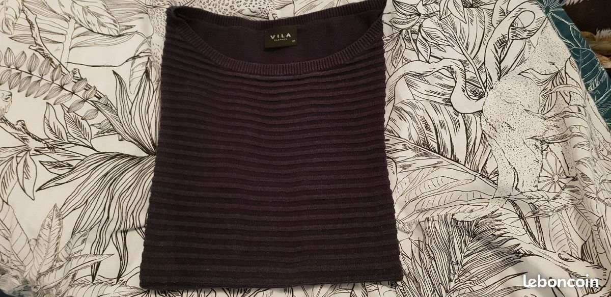 Pull bleu (image 1)