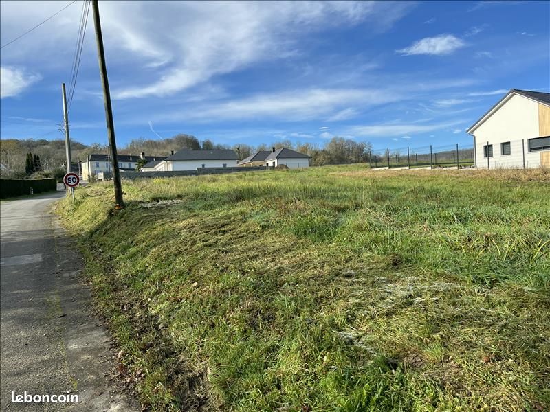 Terrain 1007 m² · à Gan · 90 200 €