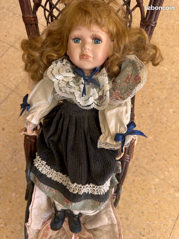 Poussette vintage victorienne en bois pour bébé/poupée en