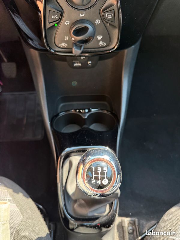 Peugeot 108 Allure – Seulement 34 000 km – CT vierge – Très bon état (image 16)