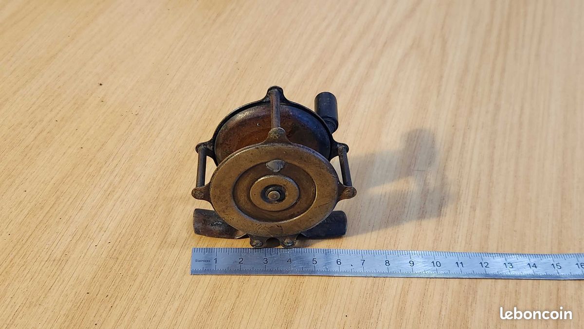 Cylindre de roue AV Lockheed 1" 1/4 = 31,75 mm Peugeot 203 1.384.050 Cylindre de roue AV Lockheed 1" 1/4 = 31,75 mm Peugeot 203 1.384.050