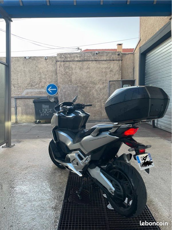 Honda forza 750 (image 2)