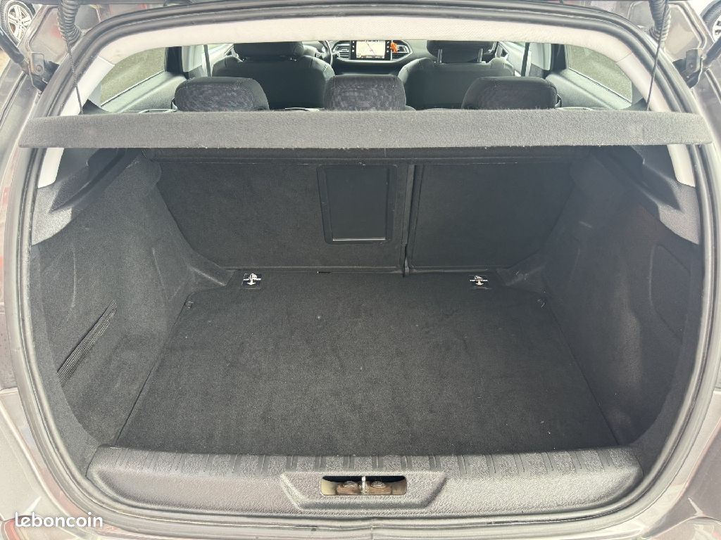 Peugeot 308 BlueHDi 130ch SetS BVM6 Allure (image 7)