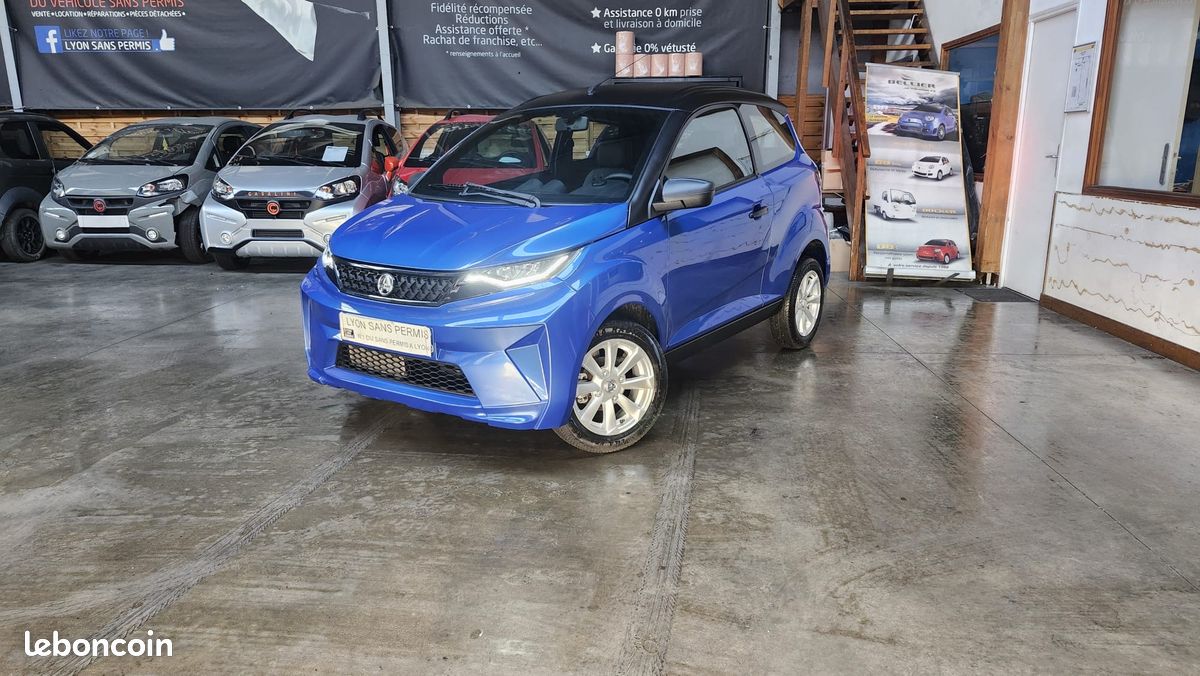 AIXAM CROSSLINE Nouvelle gamme Ambition chez LYON SANS PERMIS à partir de 99*/Mois (image 1)