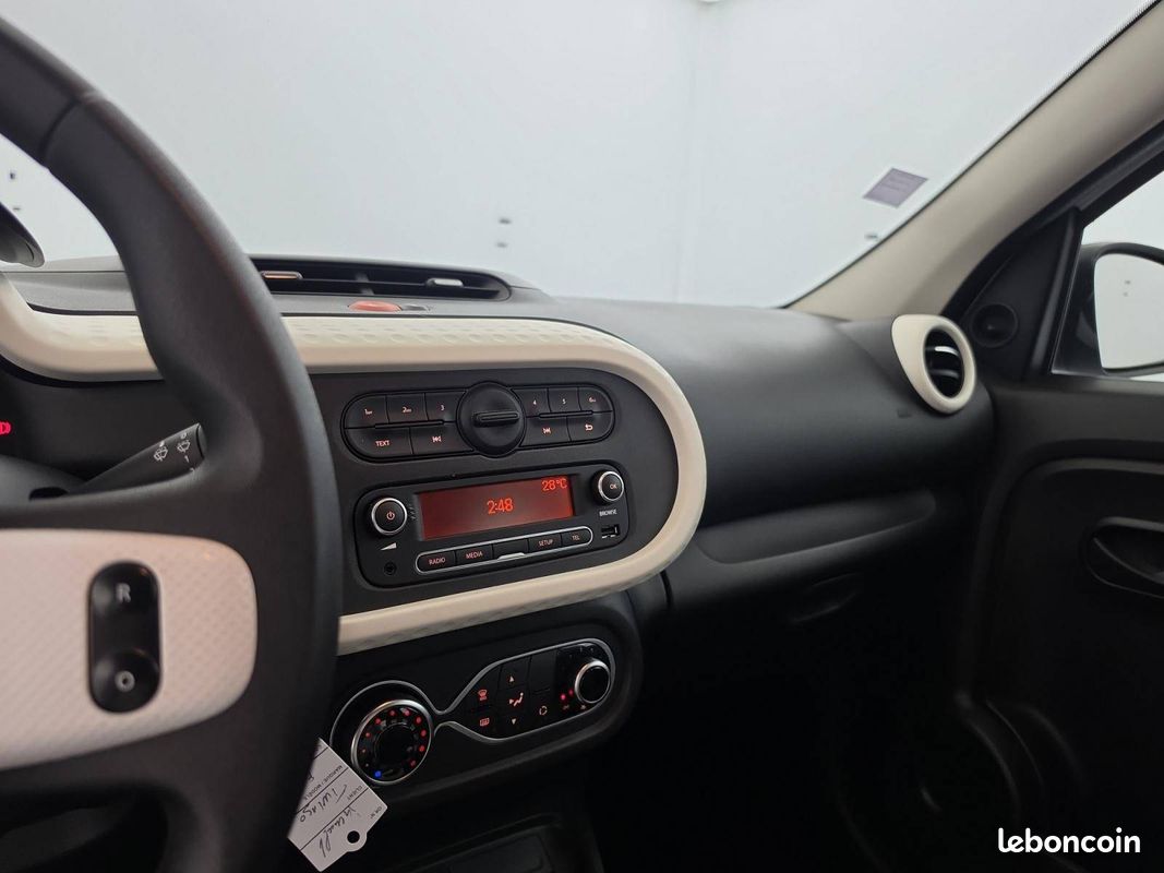 RENAULT Twingo III E-Tech Authentic (image 12)