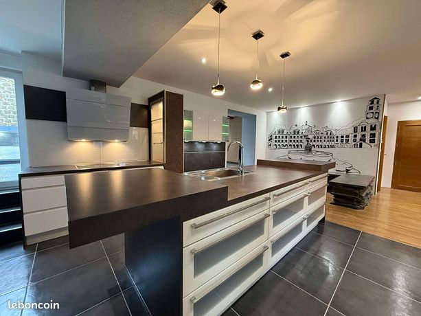 Appartement 6 pièces 212 m²