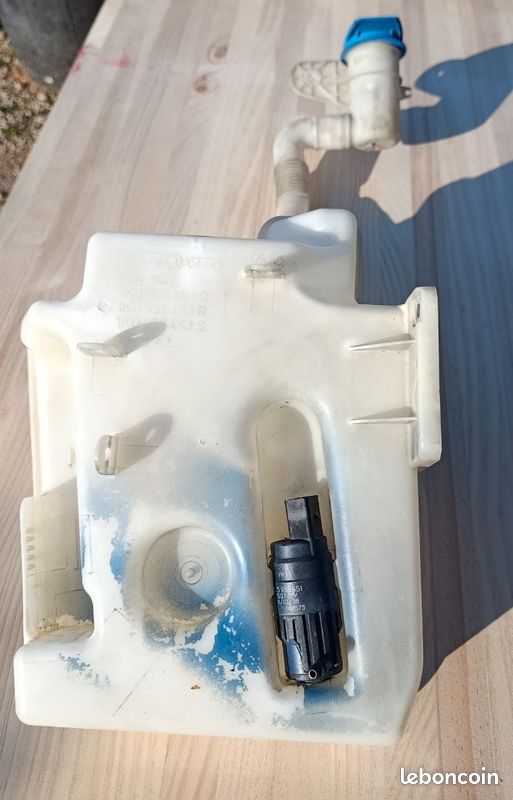 Réservoir lave glace pour Eos Volkswagen (image 3)