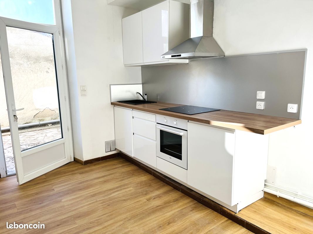 Appartement 4 pièces 75 m² · à Carmaux · 75 m² · 590 €