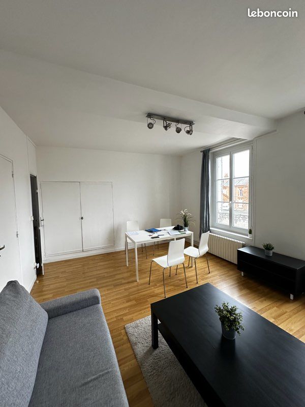 Appartement 2 pièces 44 m² · à La Ferté-Saint-Aubin · 44 m² · 560 €