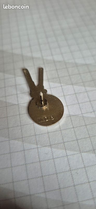 Pin's Saupiquet créé l'envie/ouvre boîte (image 2)