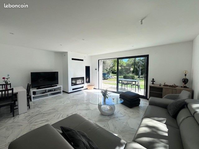Belle maison contemporaine (image 1)