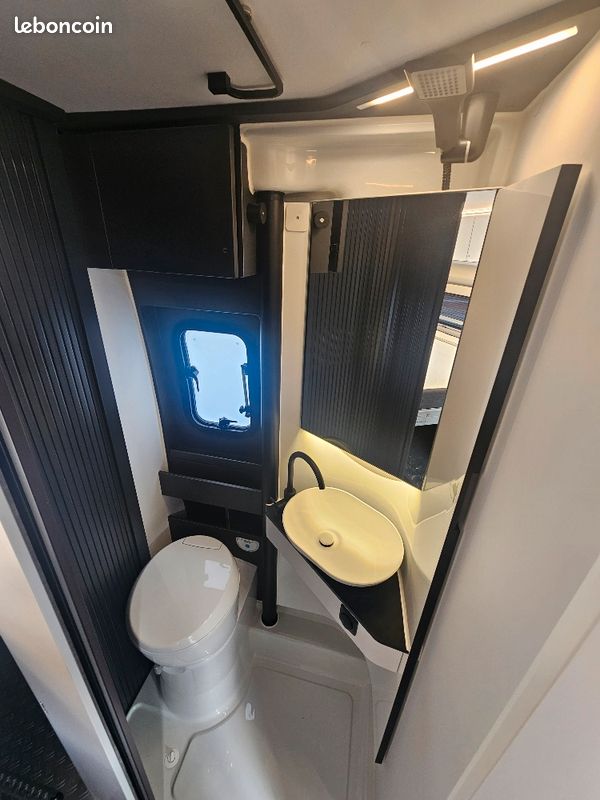 Fourgon ADRIA 640 SGX SPORT Full Options (image 5)