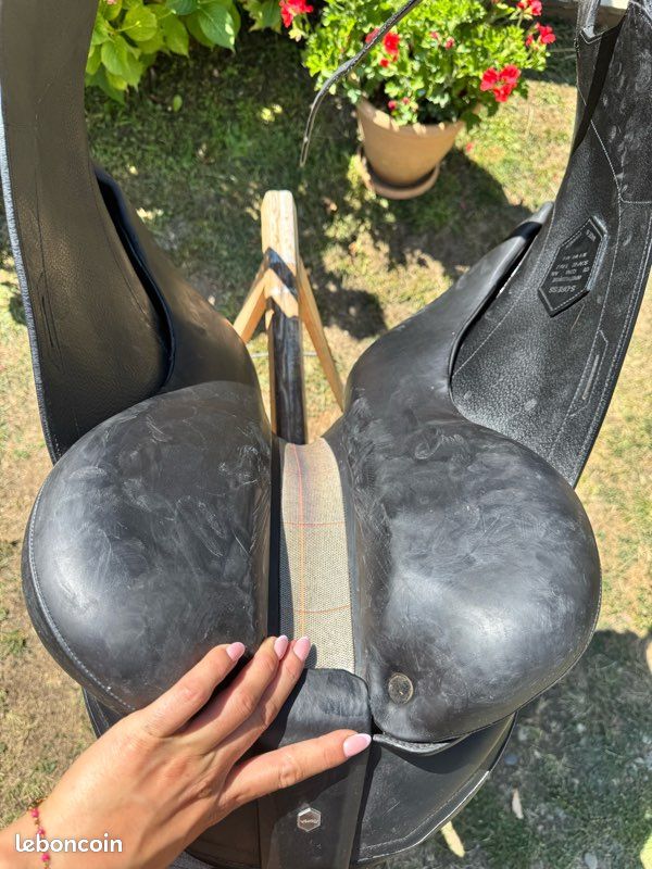 Montants De Filet De Dressage Devoucoux En Cuir Noir, Taille Medium 9,25, Neufs Sans étiquette
