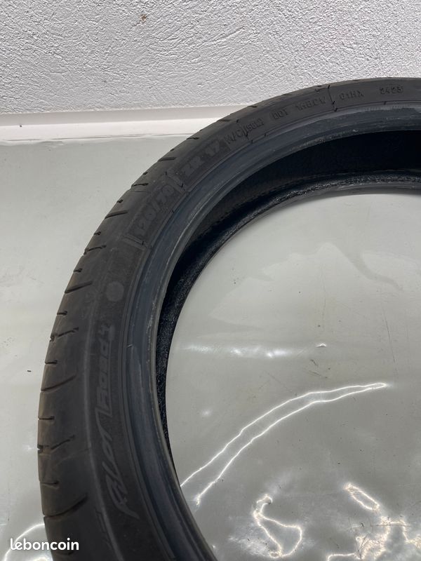 Pneu avant Michelin pilot road 4 2CT 120/70 ZR17 120 70 17 zr (image 2)