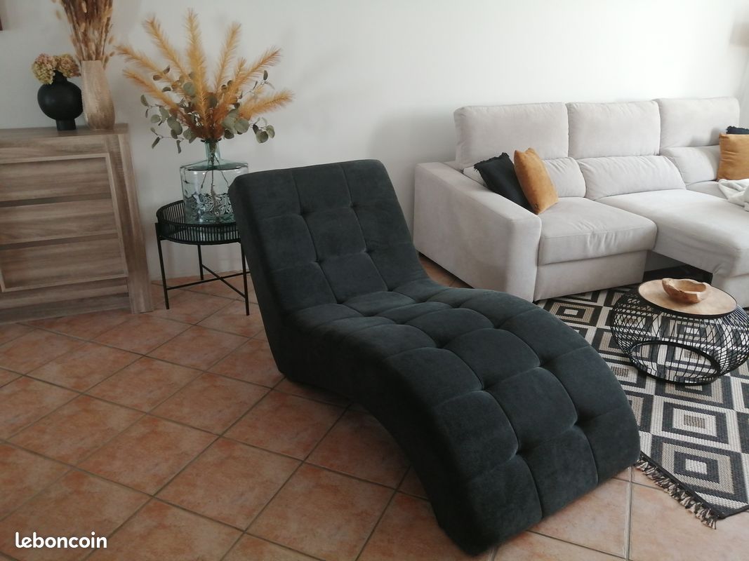 Fauteuil design noir (image 1)
